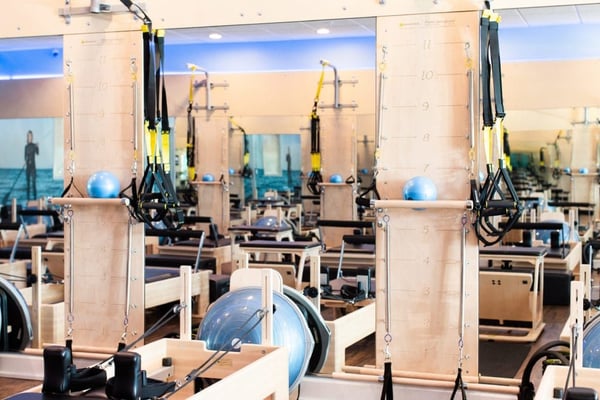 Club Pilates - Did you know that you can personalize the Reformer with your  own Club Pilates Reformer loops in your favorite color? These double loop  straps are made with plush, padded